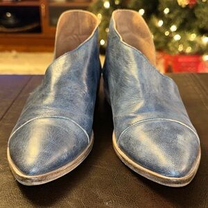 Free People Royale D'Orsay flat in blue distressed leather EU38